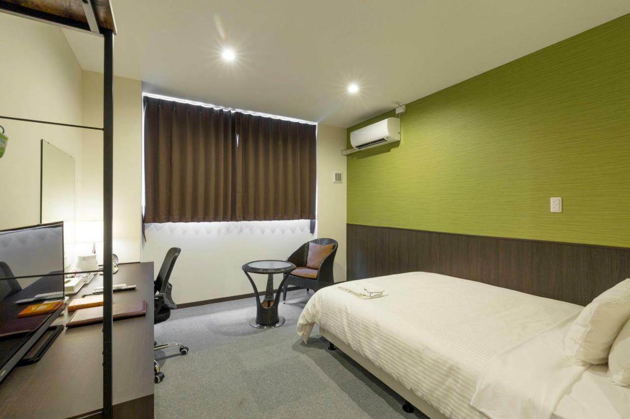 Crown Hotel Okinawa Annex Bagian luar foto