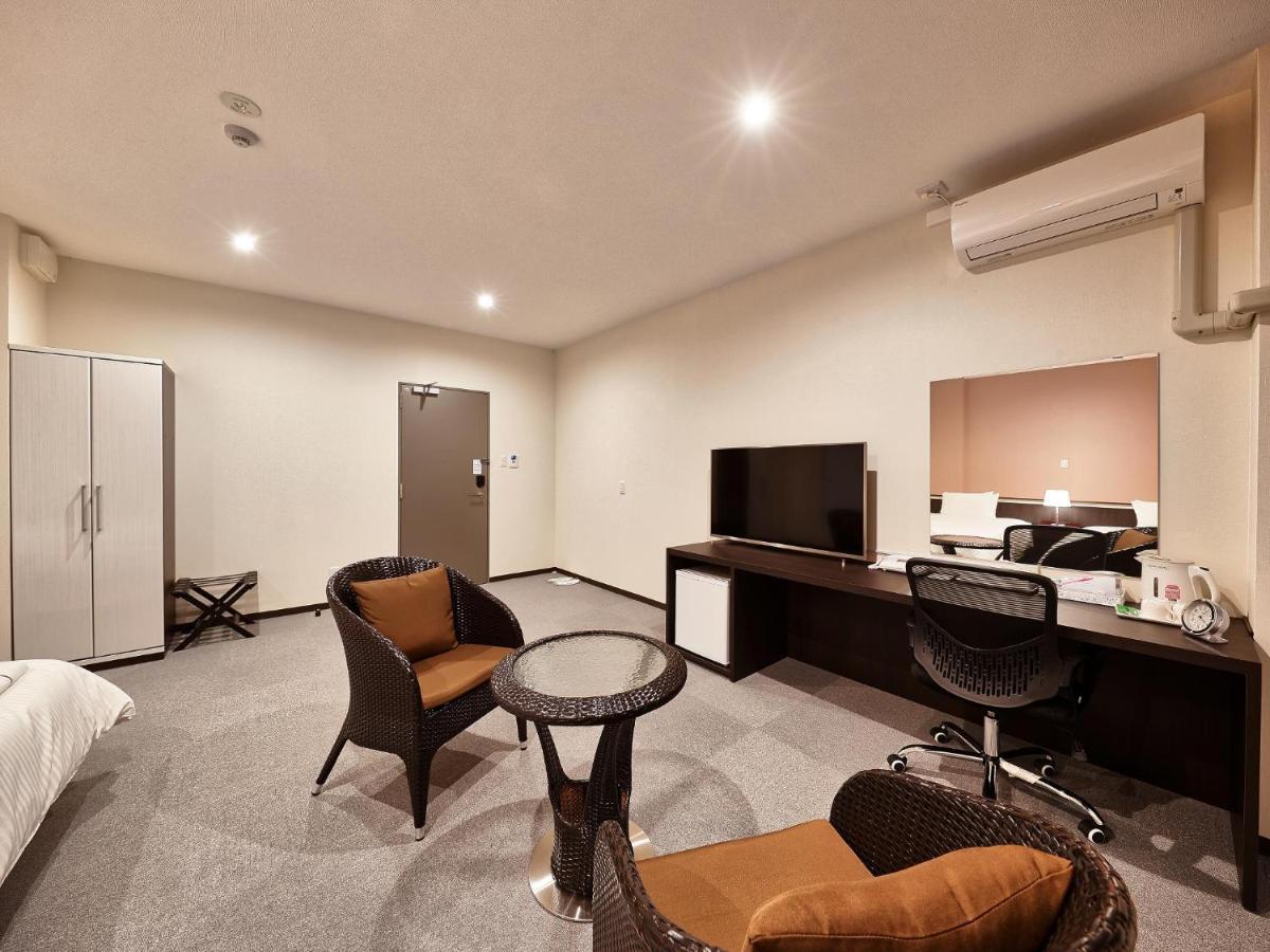 Crown Hotel Okinawa Annex Bagian luar foto