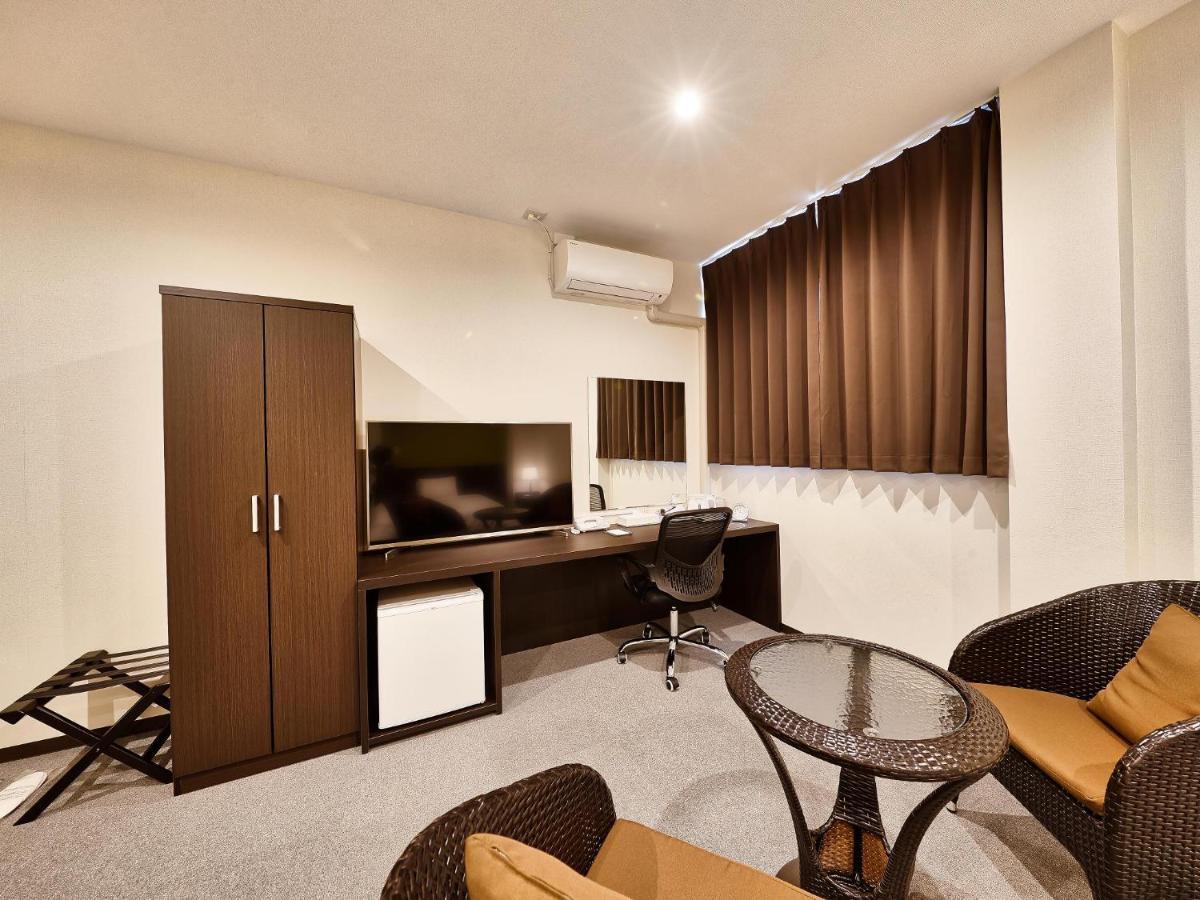 Crown Hotel Okinawa Annex Bagian luar foto